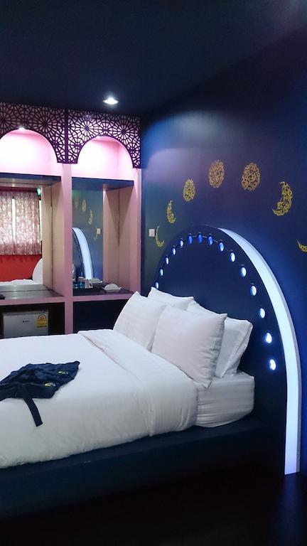 De Ja Moon Hostel Chiang Mai Værelse billede